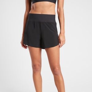Athleta Run With It 4.5” Short